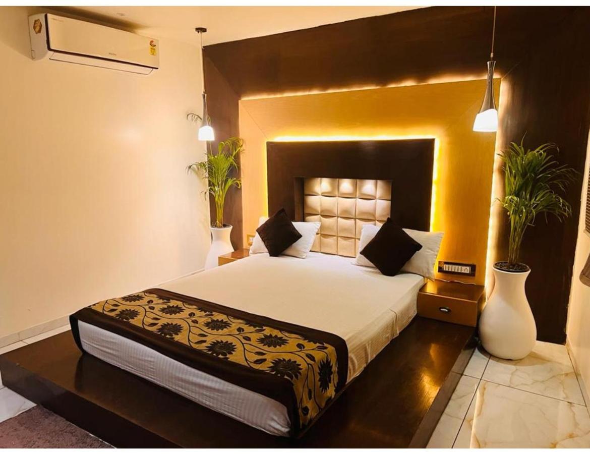 Hotel The Royal, Sehore Exterior photo